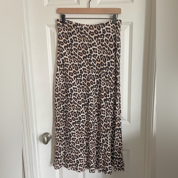 H&M Dresses & Skirts - H&M Animal Print Maxi Skirt